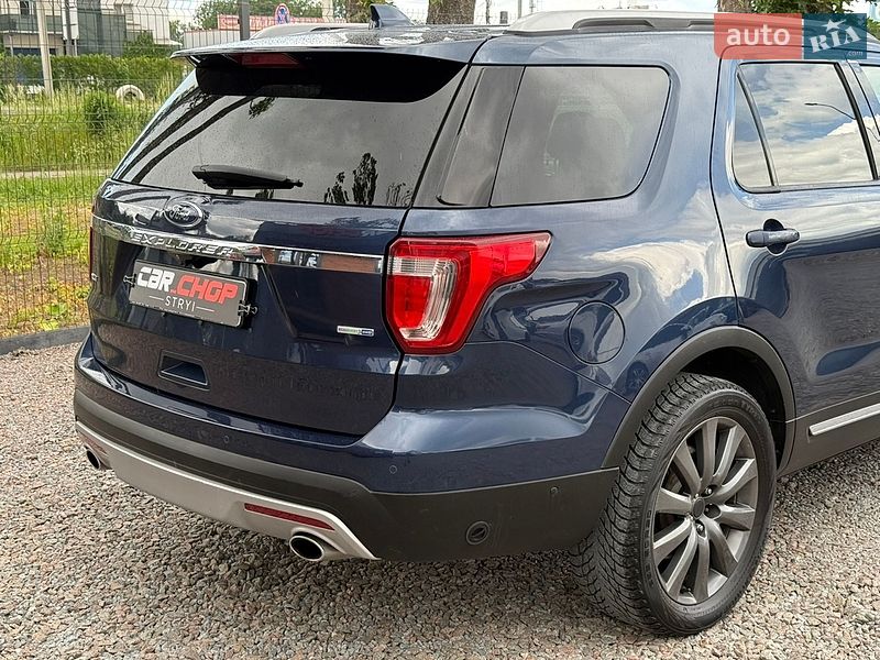 Внедорожник / Кроссовер Ford Explorer 2016 в Стрые