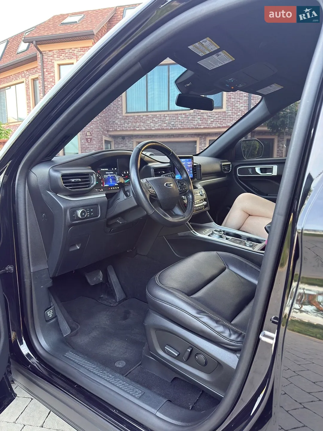 2020 Ford Explorer - мініатюра 16