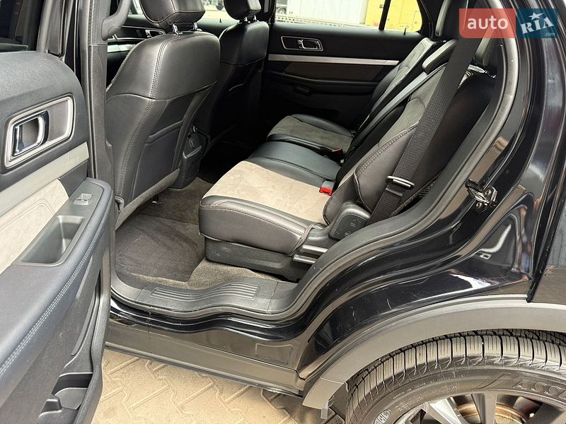 Позашляховик / Кросовер Ford Explorer 2017 в Ковелі