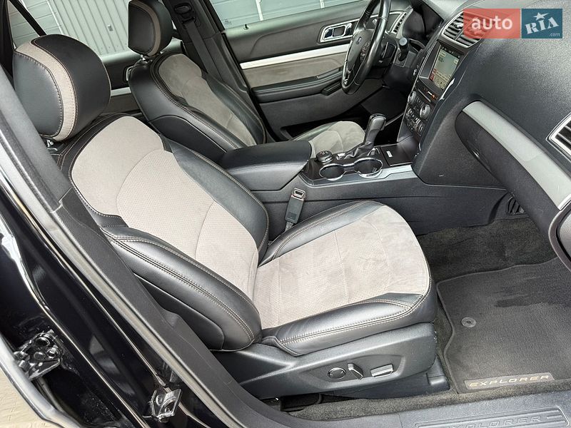 Позашляховик / Кросовер Ford Explorer 2017 в Ковелі