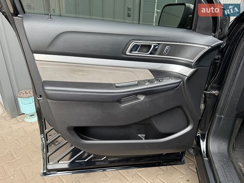 Позашляховик / Кросовер Ford Explorer 2017 в Ковелі