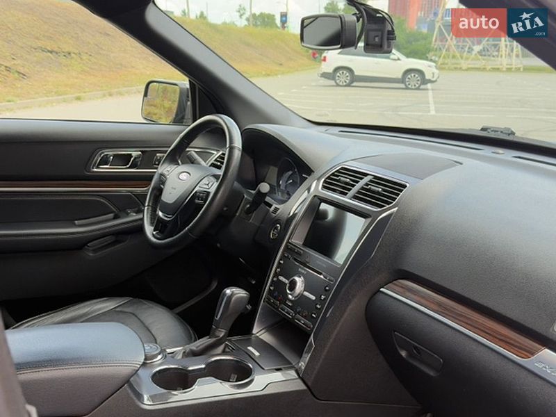 Внедорожник / Кроссовер Ford Explorer 2018 в Киеве