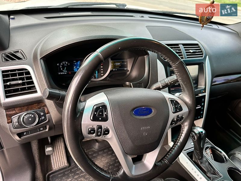 Позашляховик / Кросовер Ford Explorer 2011 в Житомирі