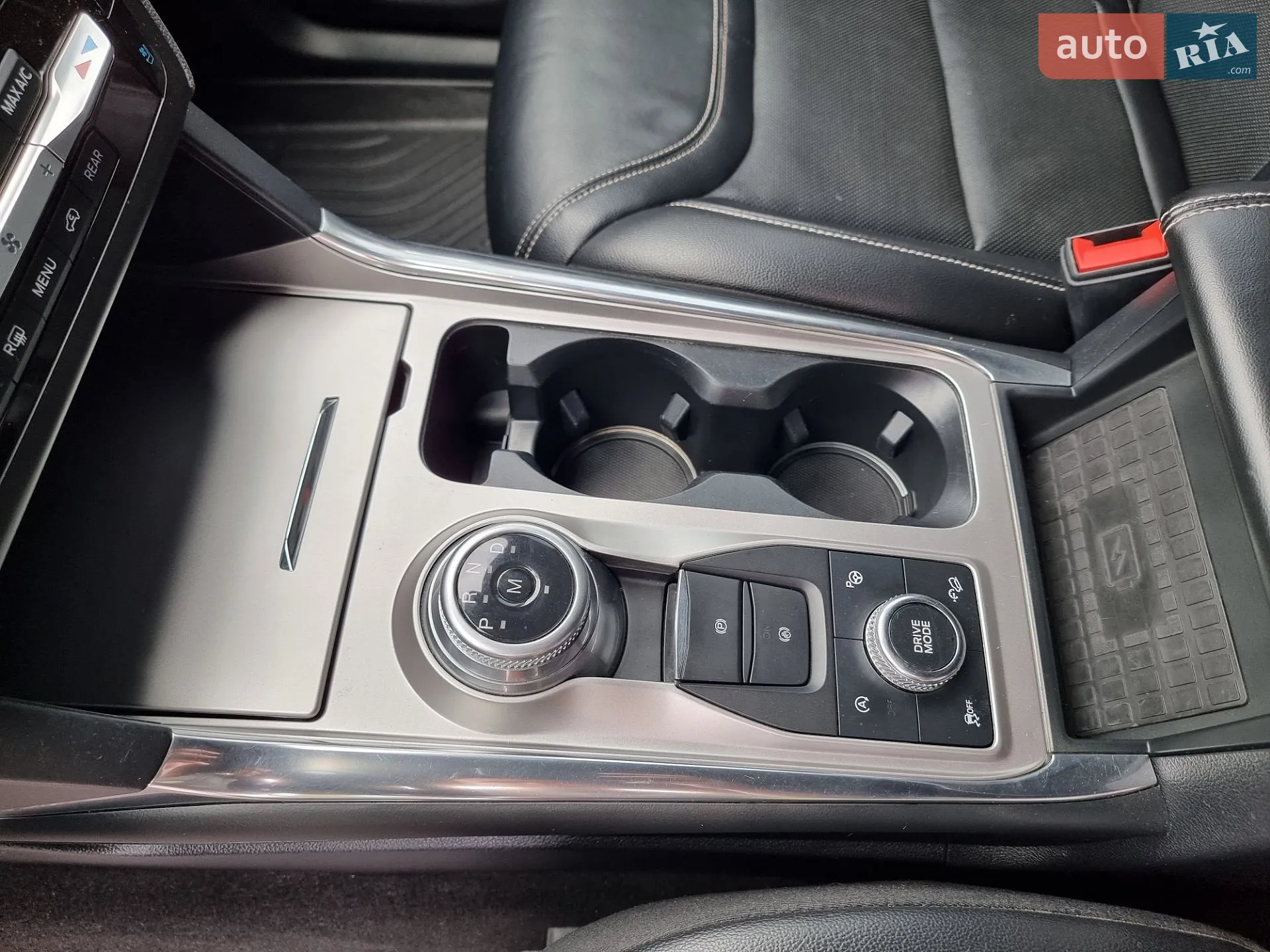 2019 Ford Explorer - мініатюра 16