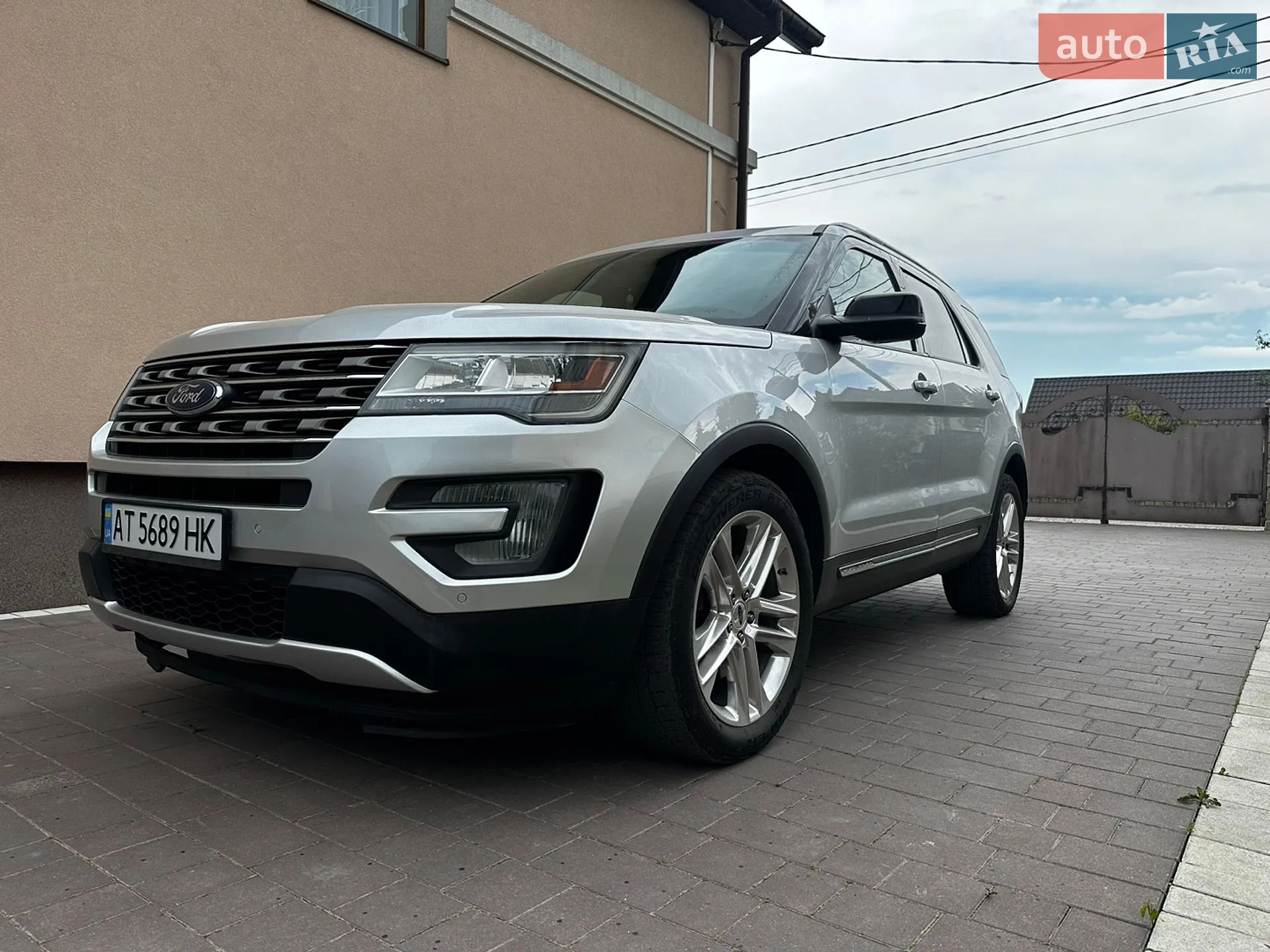 2016 Ford Explorer - мініатюра 3