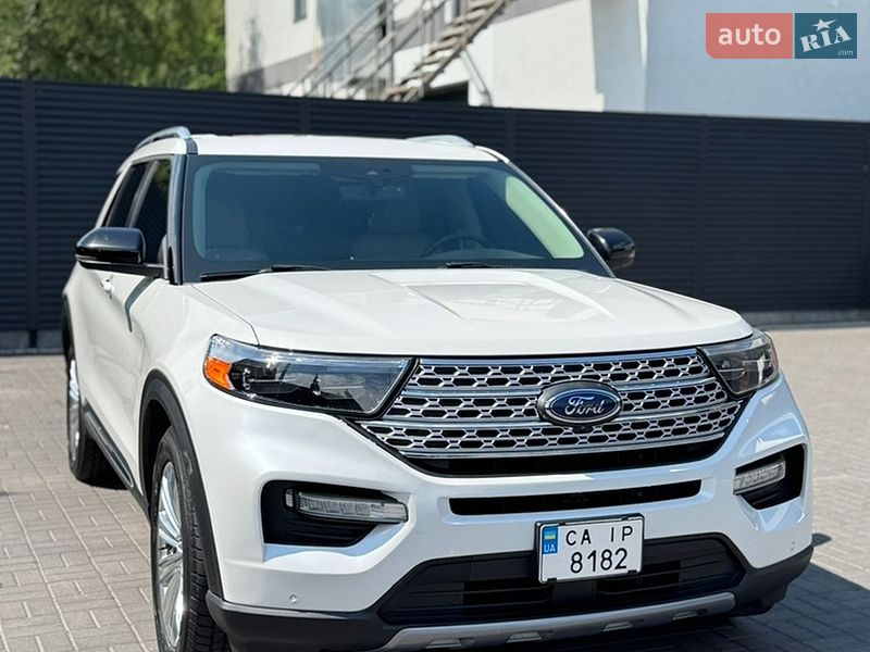 Ford Explorer, photos from the listing