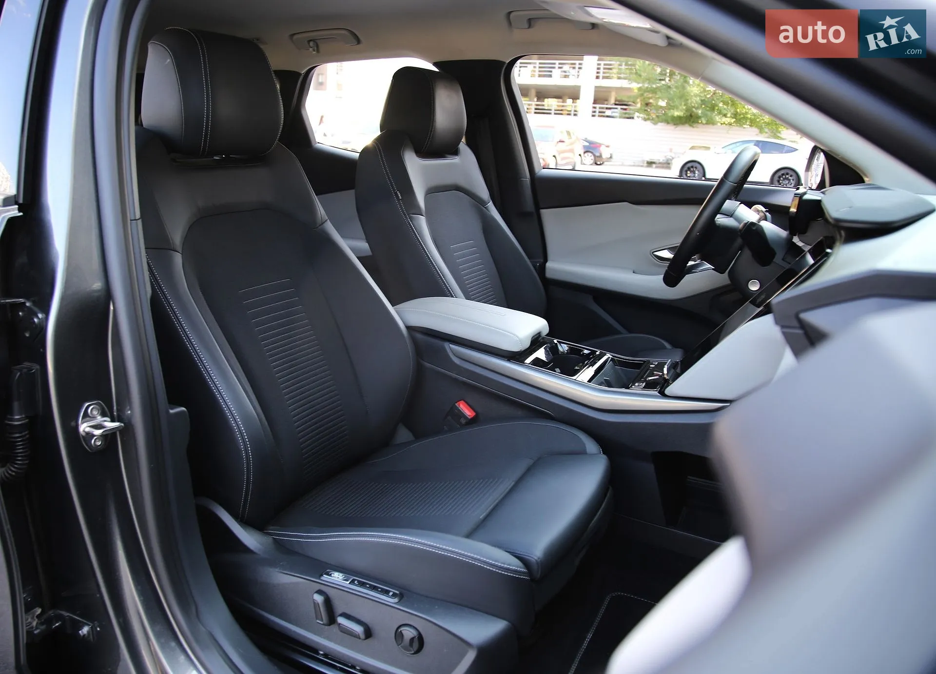 2024 Ford Explorer - мініатюра 10