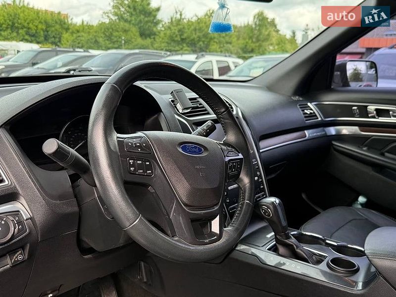 Внедорожник / Кроссовер Ford Explorer 2017 в Бердичеве