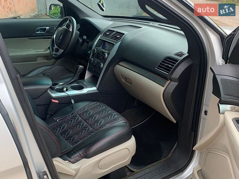 Внедорожник / Кроссовер Ford Explorer 2013 в Тернополе