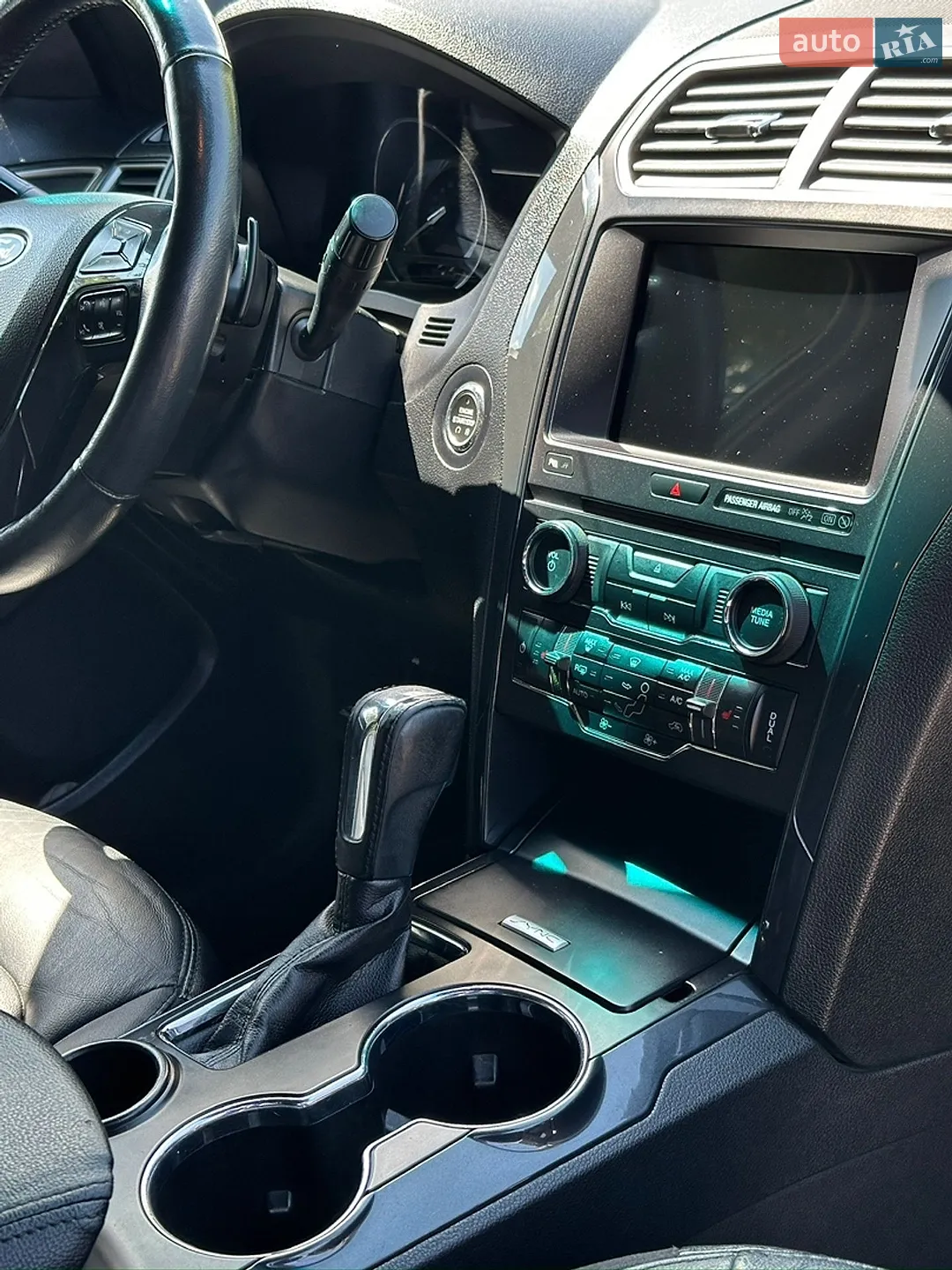 2017 Ford Explorer - мініатюра 17