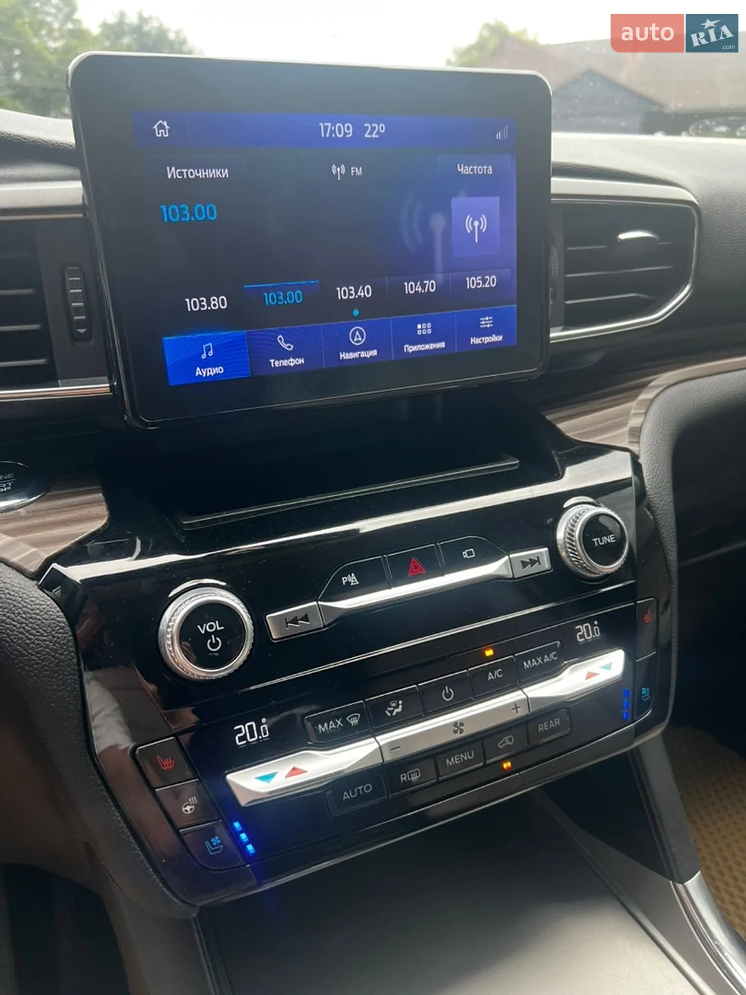 2021 Ford Explorer - мініатюра 19