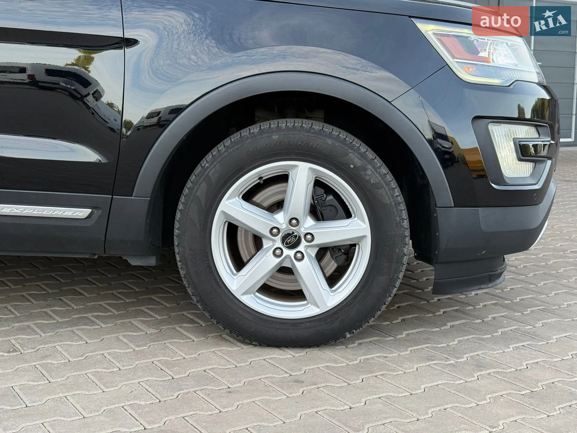 2016 Ford Explorer - мініатюра 11