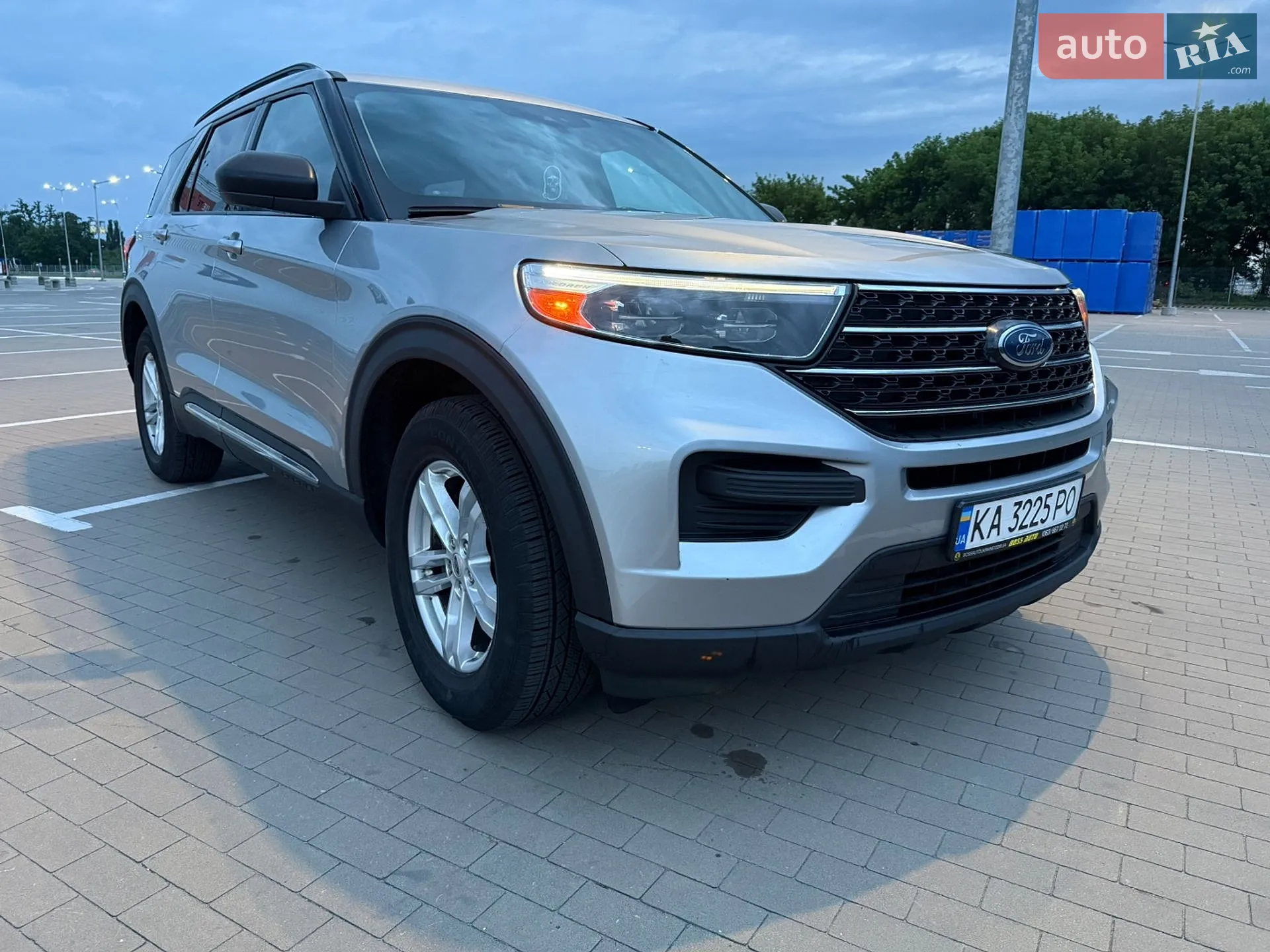 2020 Ford Explorer - мініатюра 2