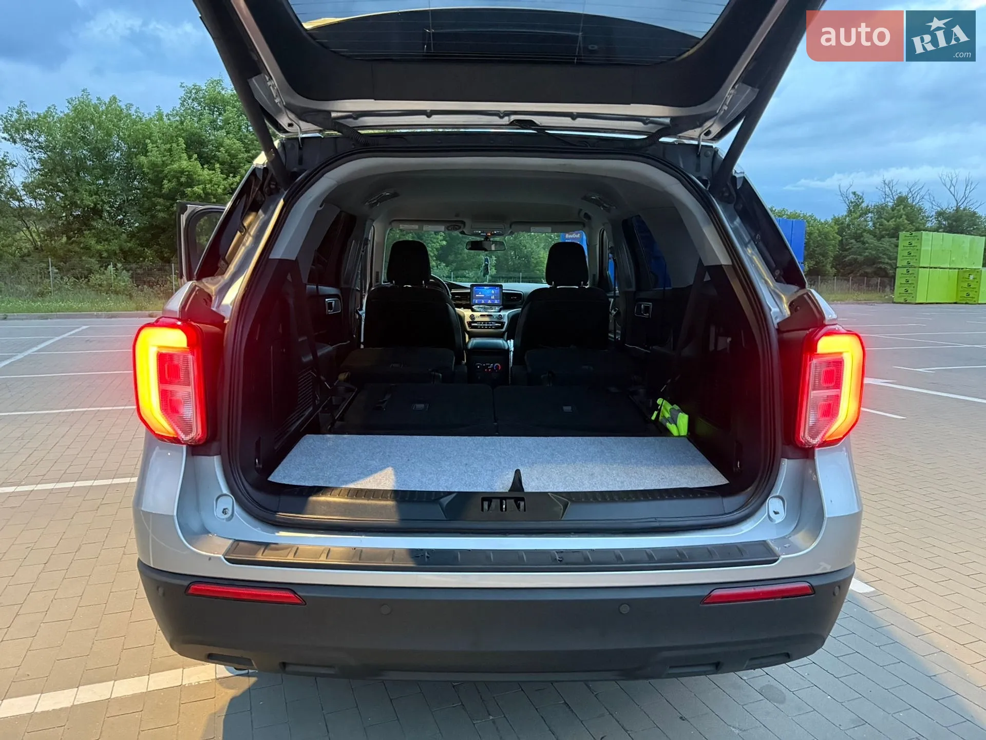 2020 Ford Explorer - мініатюра 9