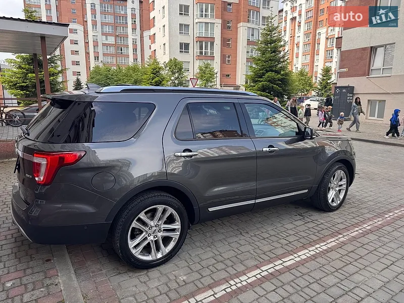 Ford Explorer