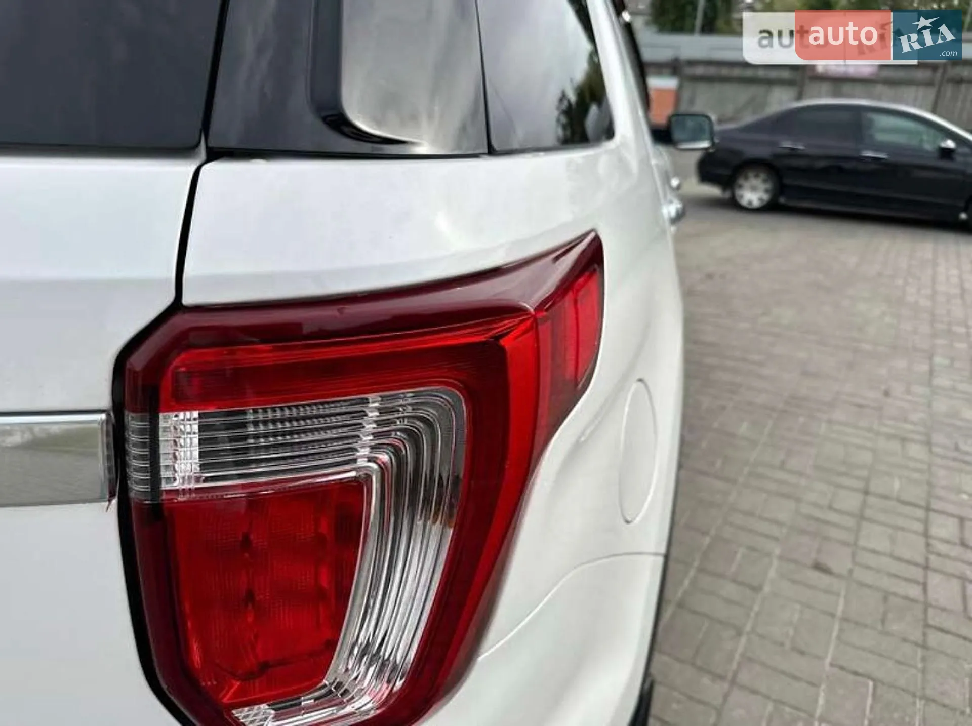 2018 Ford Explorer - мініатюра 5