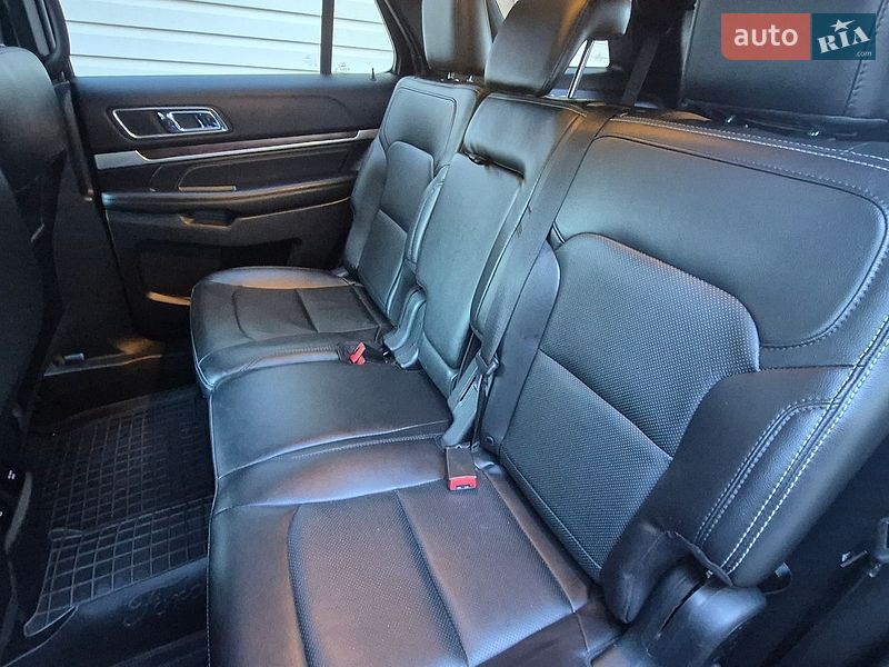 Внедорожник / Кроссовер Ford Explorer 2018 в Чечельнике
