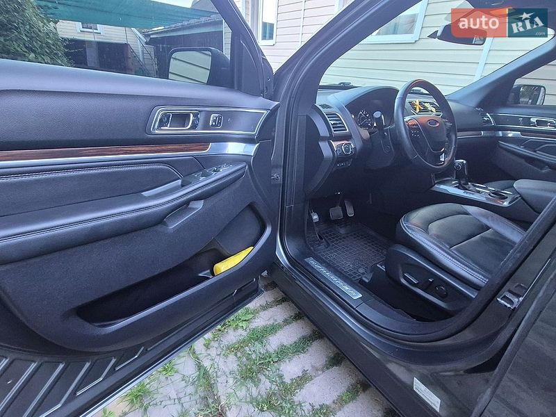 Внедорожник / Кроссовер Ford Explorer 2018 в Чечельнике