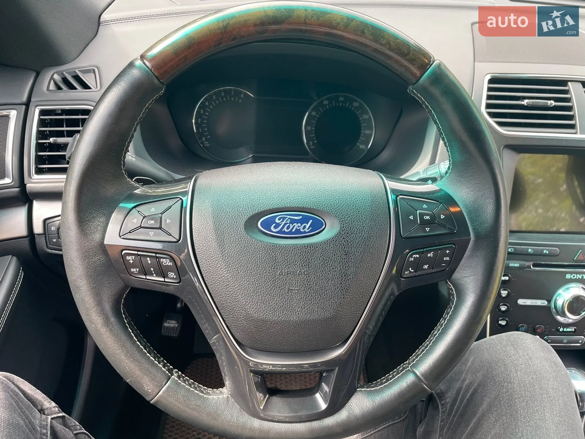 2016 Ford Explorer - мініатюра 21