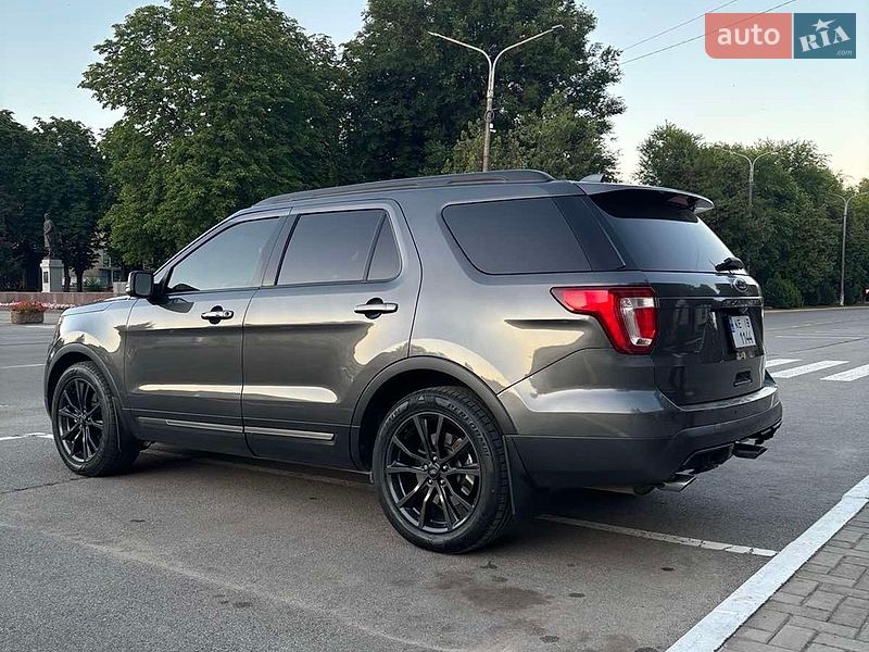 Внедорожник / Кроссовер Ford Explorer 2017 в Днепре