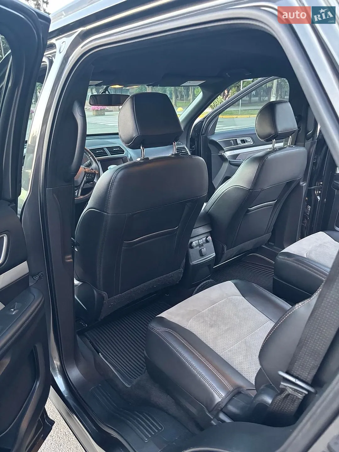 2017 Ford Explorer - мініатюра 8