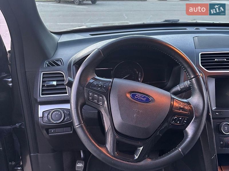 Внедорожник / Кроссовер Ford Explorer 2017 в Днепре