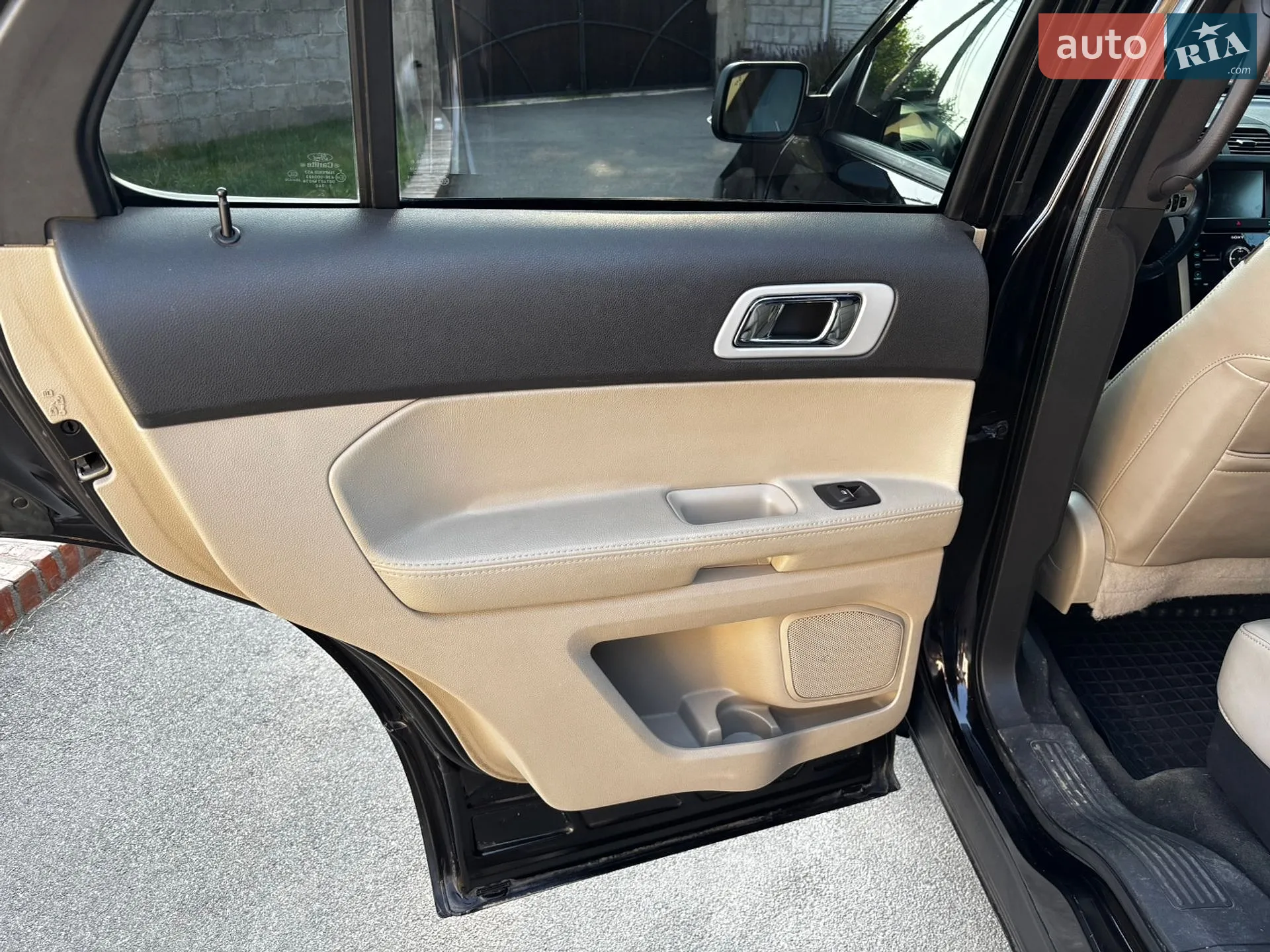 2013 Ford Explorer - мініатюра 10