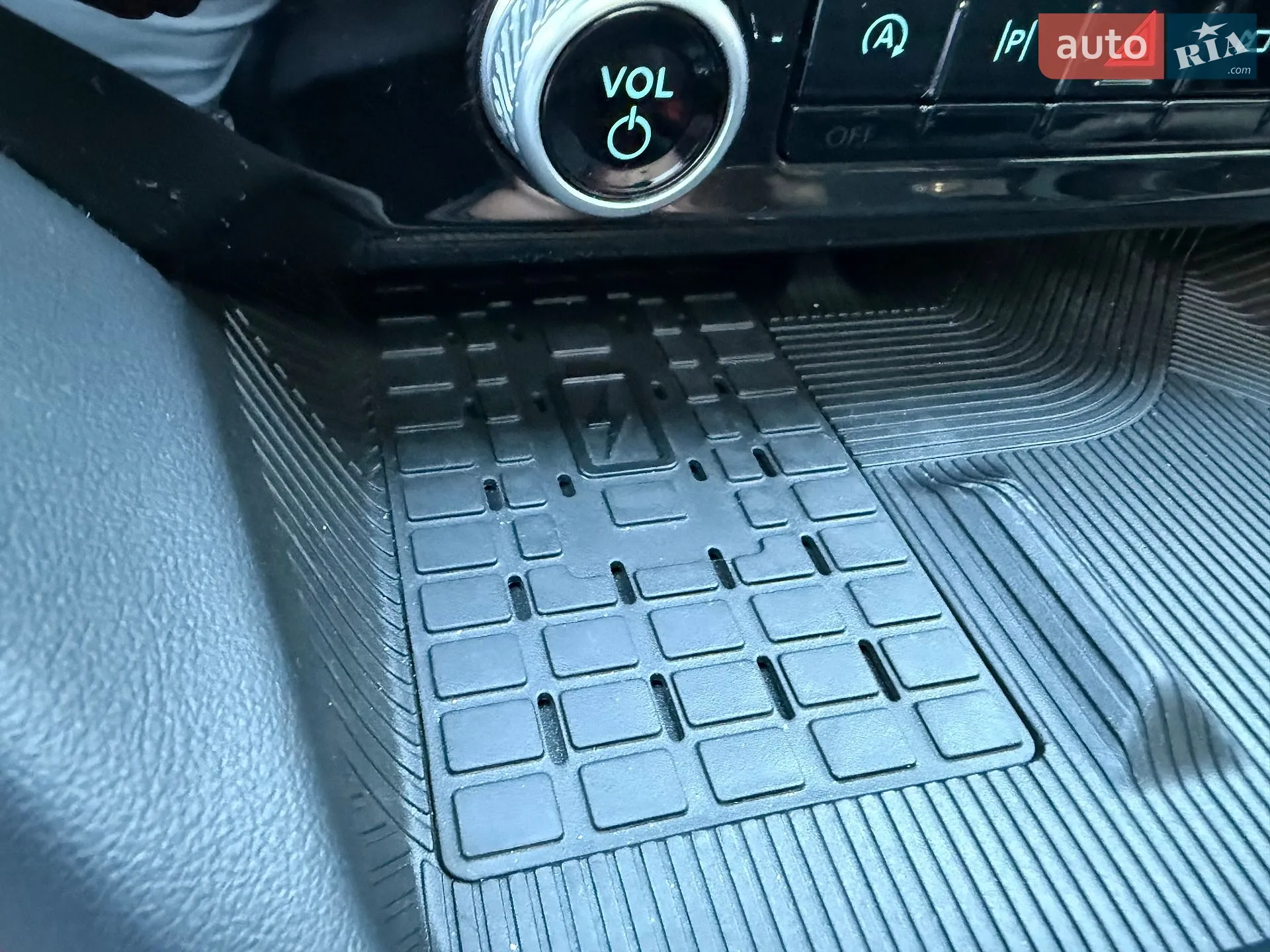 2024 Ford Explorer - мініатюра 94