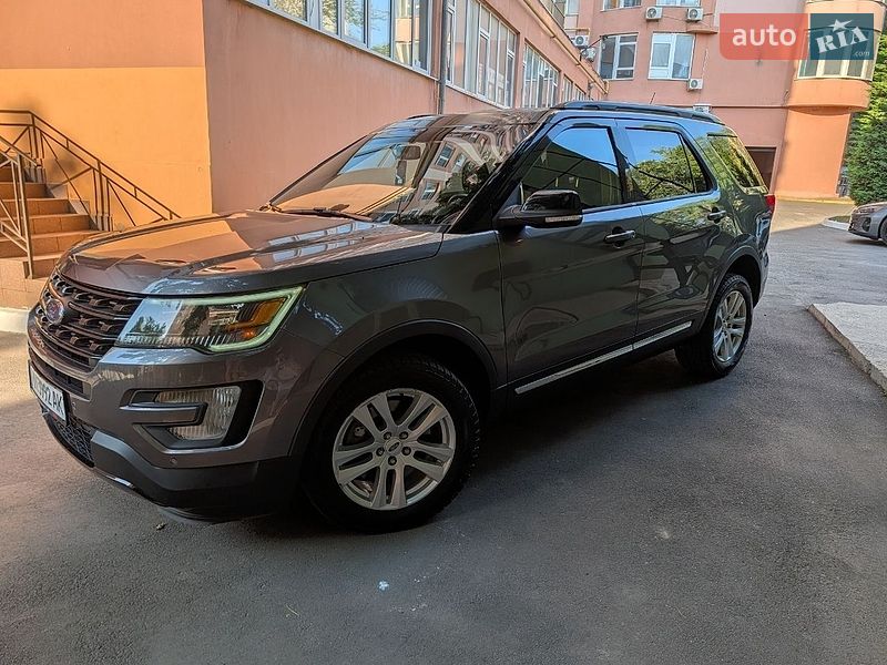 Ford Explorer, фото з оголошення