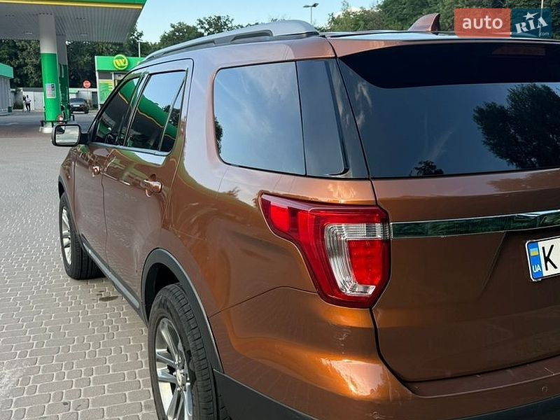 Позашляховик / Кросовер Ford Explorer 2017 в Києві