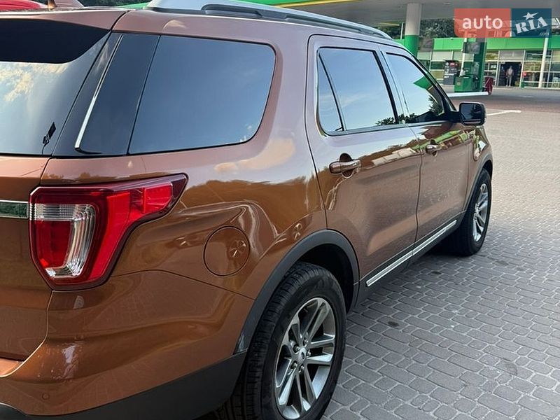 Позашляховик / Кросовер Ford Explorer 2017 в Києві