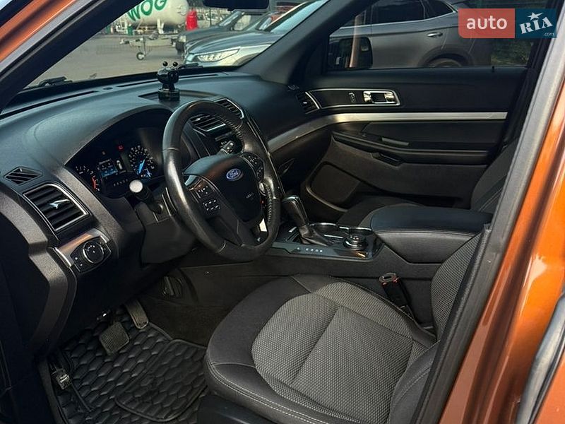 Позашляховик / Кросовер Ford Explorer 2017 в Києві