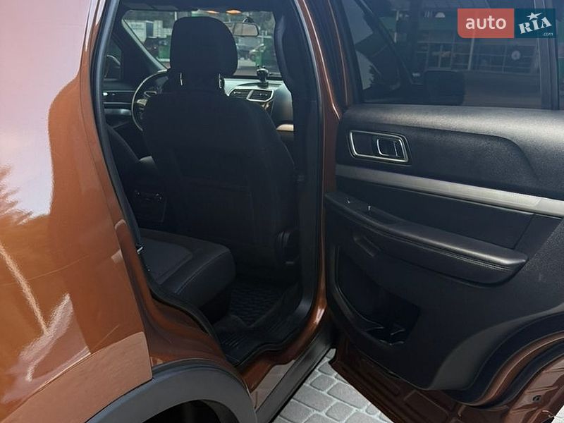 Позашляховик / Кросовер Ford Explorer 2017 в Києві
