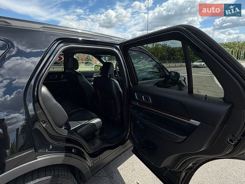 Внедорожник / Кроссовер Ford Explorer 2017 в Чернигове