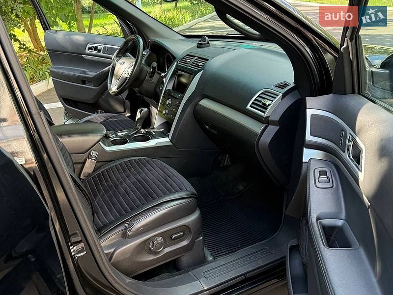 Внедорожник / Кроссовер Ford Explorer 2013 в Черноморске фото 20 Внедорожник / Кроссовер Ford Explorer 2013 в Черноморске