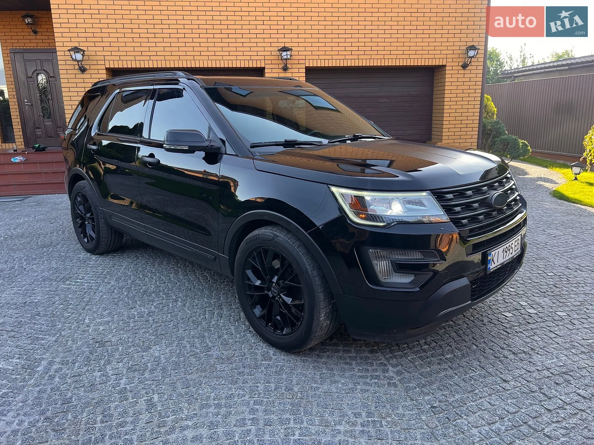 2016 Ford Explorer - мініатюра 2