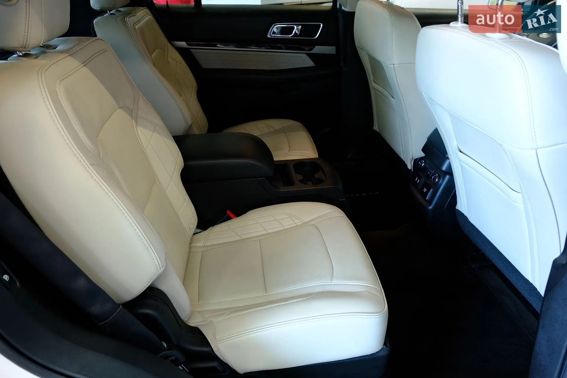 2017 Ford Explorer - мініатюра 36
