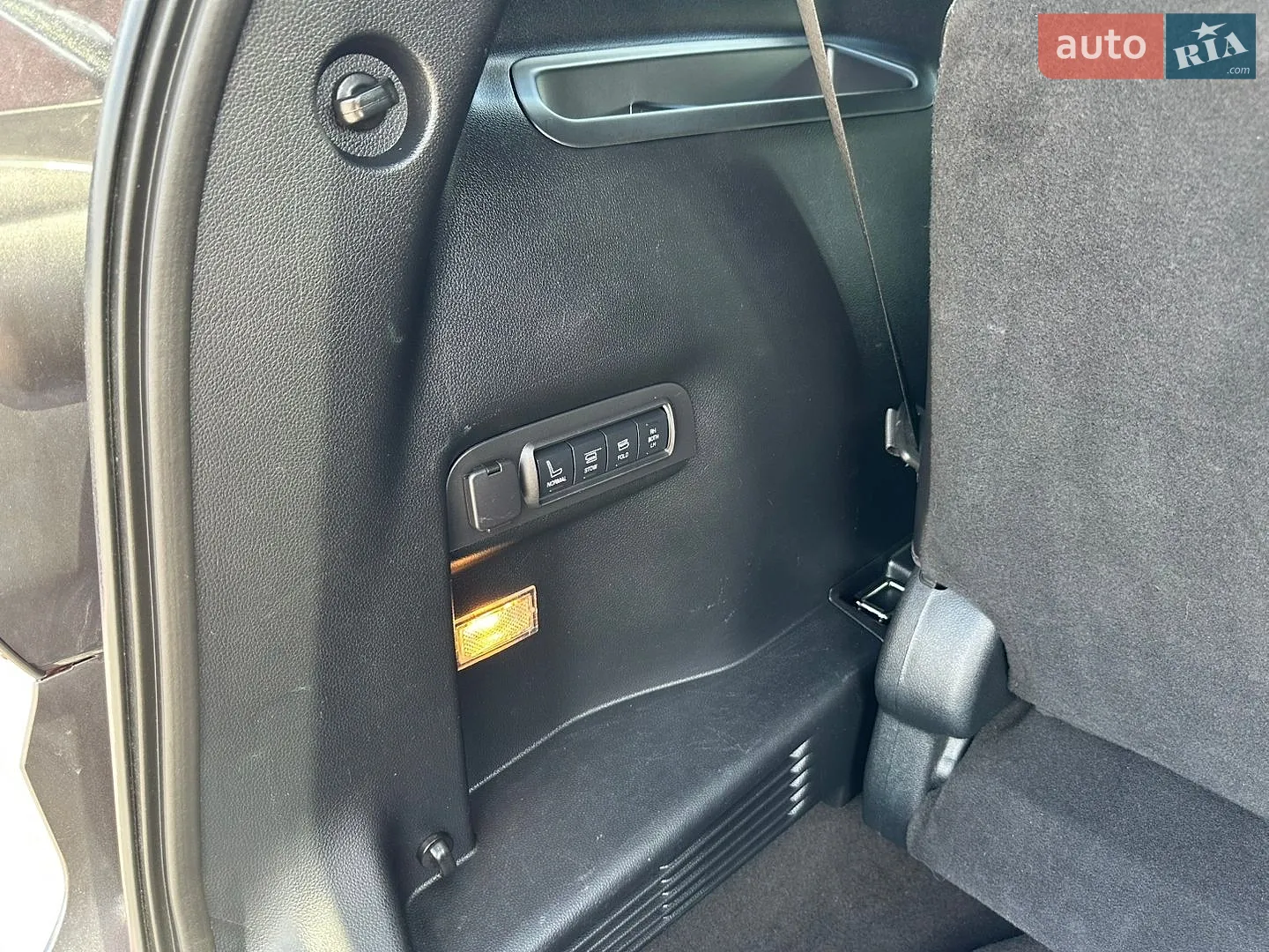 2018 Ford Explorer - мініатюра 15