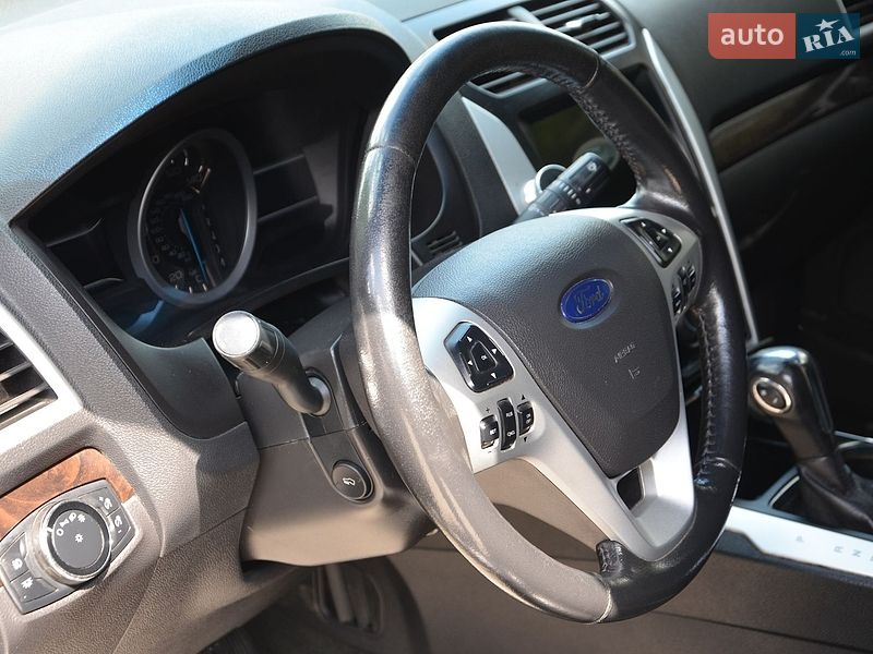 Позашляховик / Кросовер Ford Explorer 2013 в Павлограді