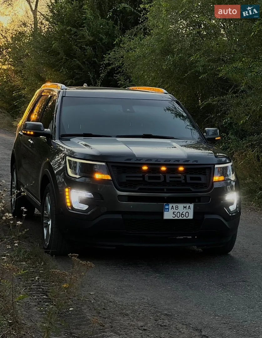 2017 Ford Explorer - фото 1