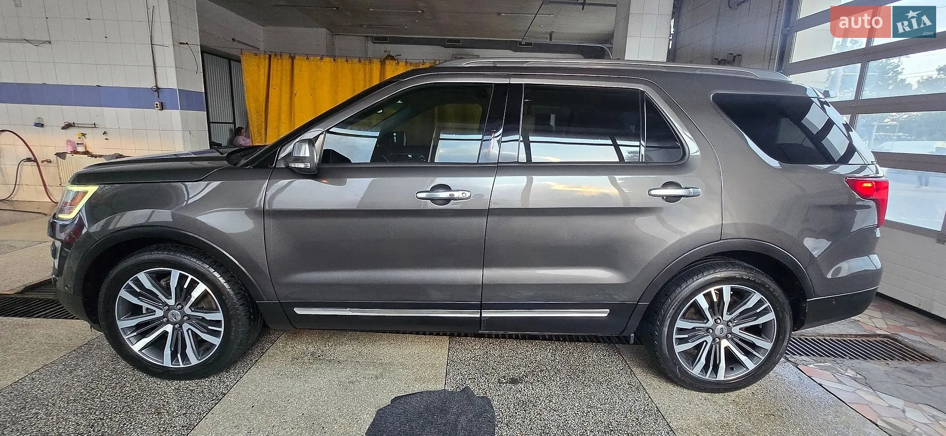 2015 Ford Explorer - мініатюра 24