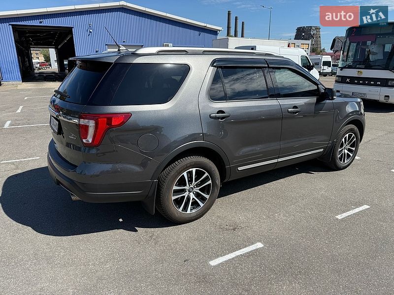 Позашляховик / Кросовер Ford Explorer 2018 в Києві