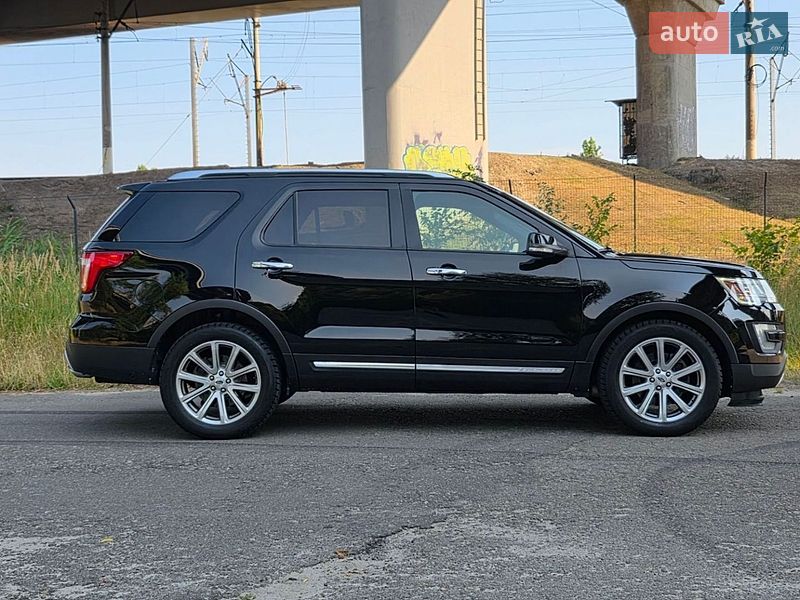 Позашляховик / Кросовер Ford Explorer 2017 в Києві