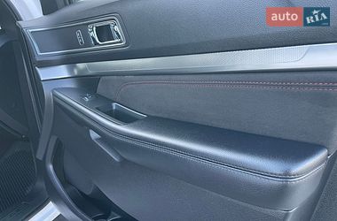 Позашляховик / Кросовер Ford Explorer 2018 в Рівному