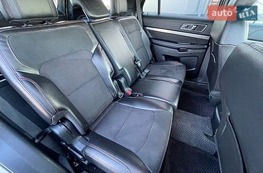 Позашляховик / Кросовер Ford Explorer 2018 в Рівному