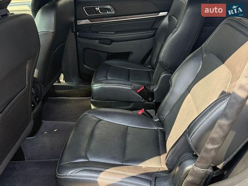 Позашляховик / Кросовер Ford Explorer 2017 в Києві