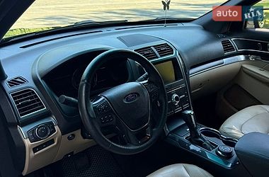 Внедорожник / Кроссовер Ford Explorer 2016 в Львове