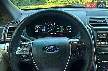 Внедорожник / Кроссовер Ford Explorer 2016 в Львове