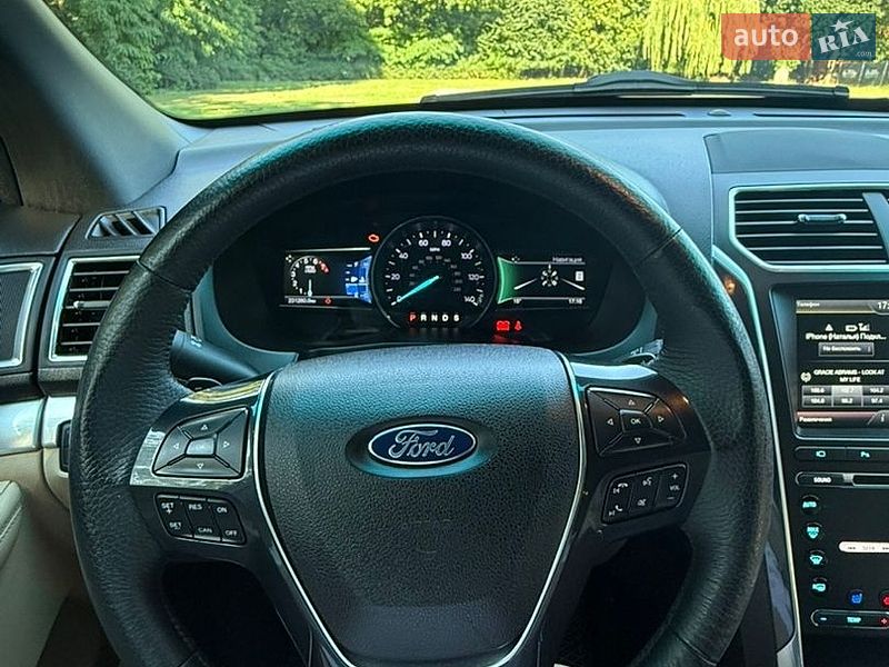 Внедорожник / Кроссовер Ford Explorer 2016 в Львове