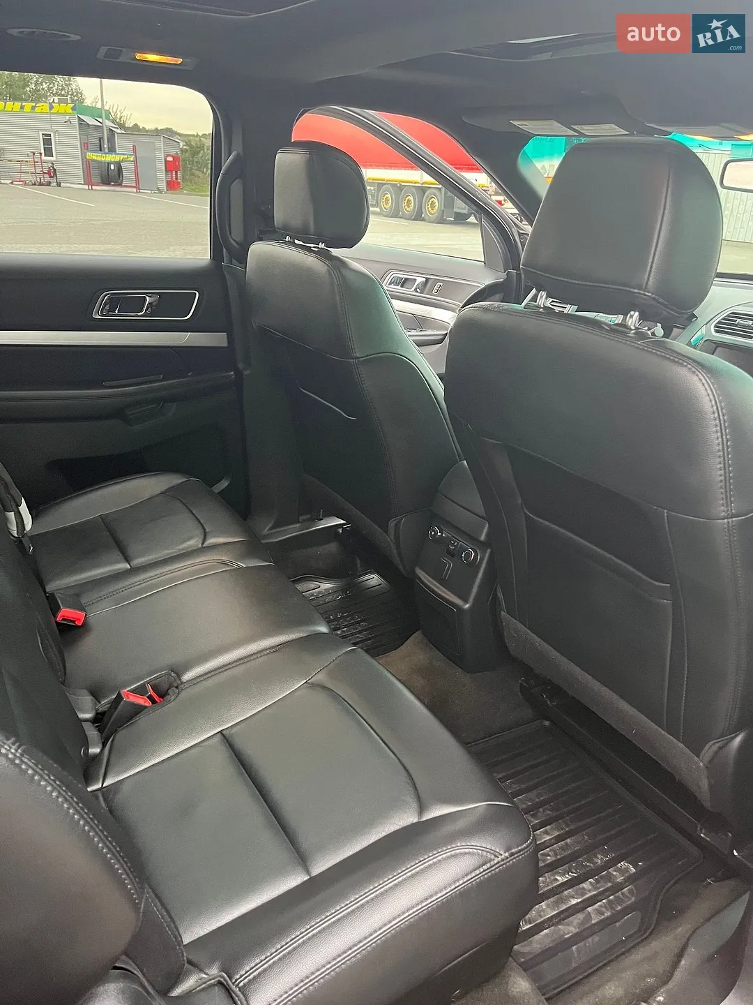 2016 Ford Explorer - мініатюра 15